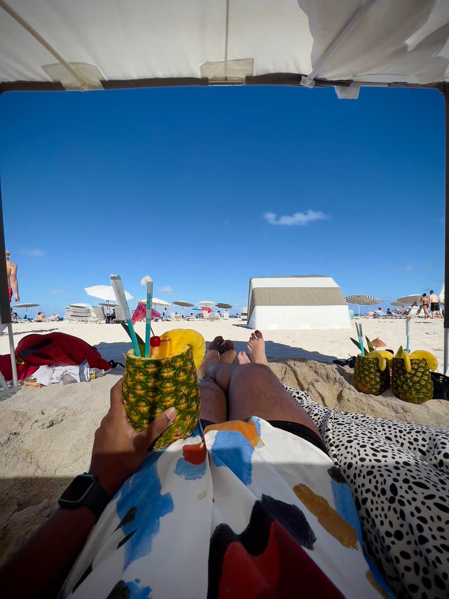 ☀️🍍🌊👌 https://t.co/TuJUXqqwGG